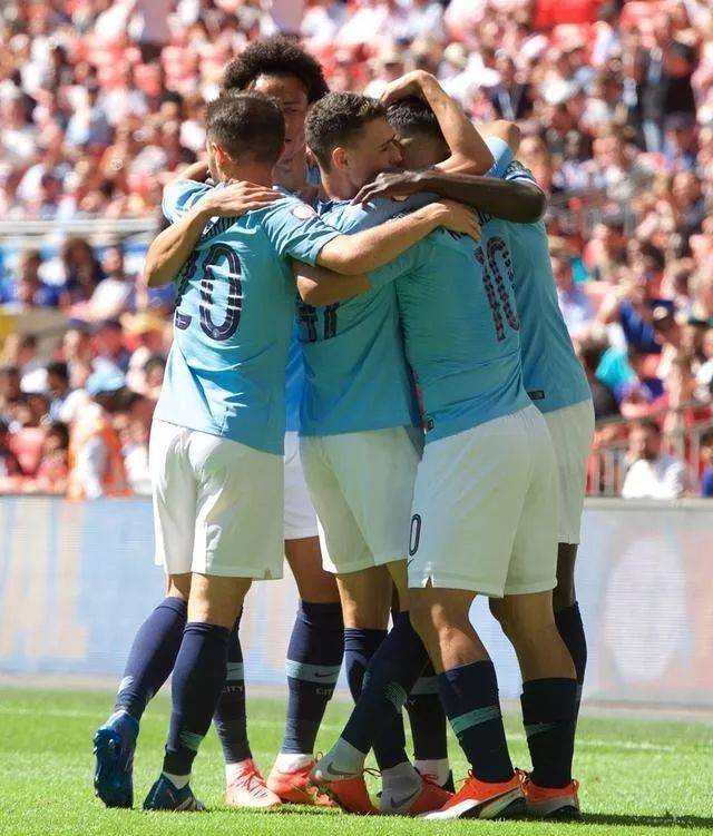 关于今夜曼城调整名单以备社区盾；完成体检环节打磨；话题不断；临场指挥获称赞的信息